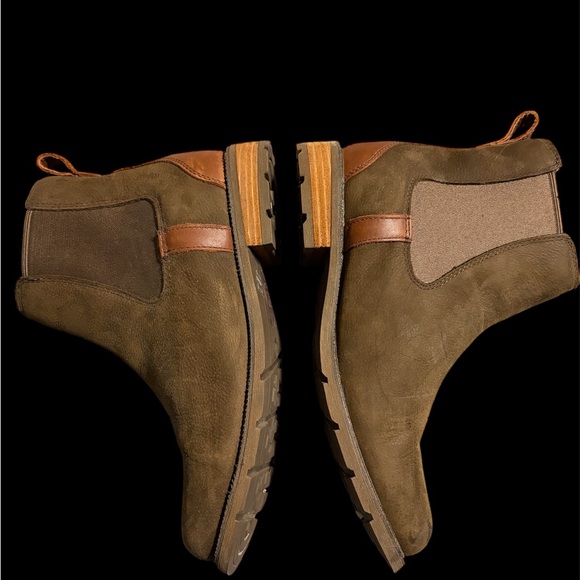 Ariat Shoes - Ariat Olive and Tan Wexford Chelsea Boot